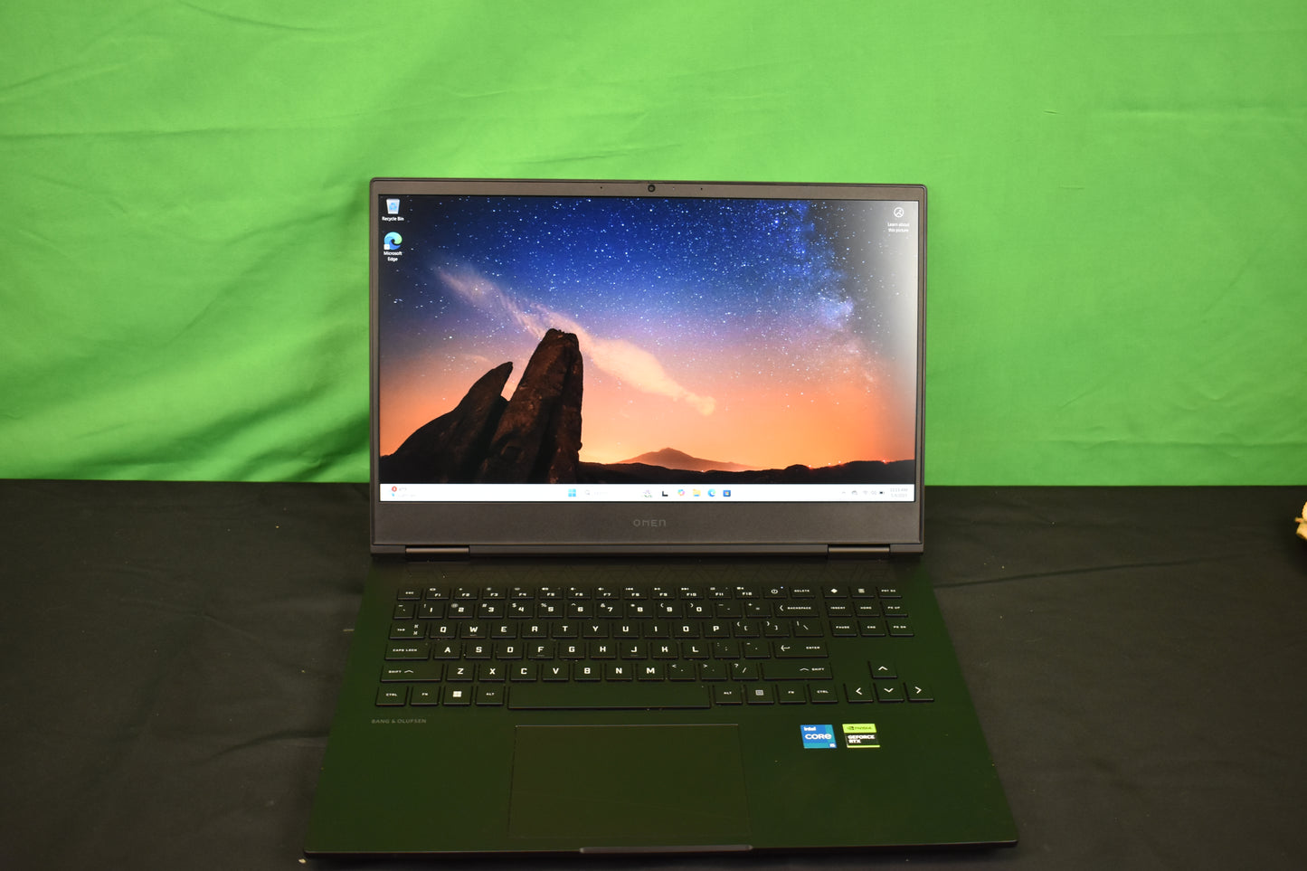 HP Omen 16-wd0013dx Gaming Laptop