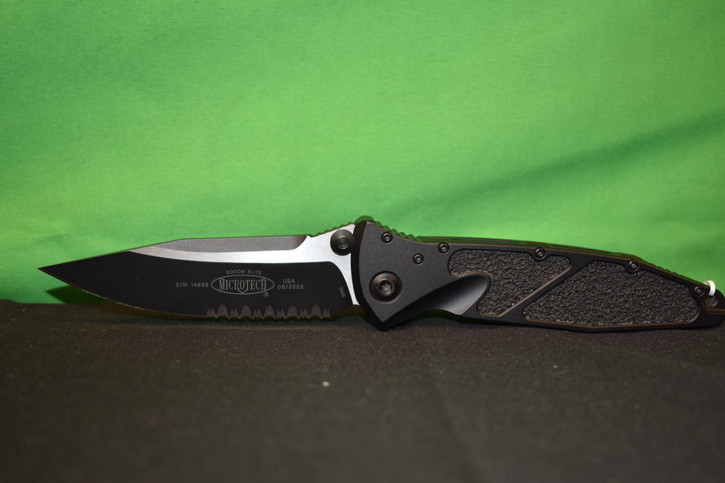 MICROTECH SOCOM ELITE S/E-AUTO BLACK TACTICAL PARTIAL SERRATED (160A-2T)