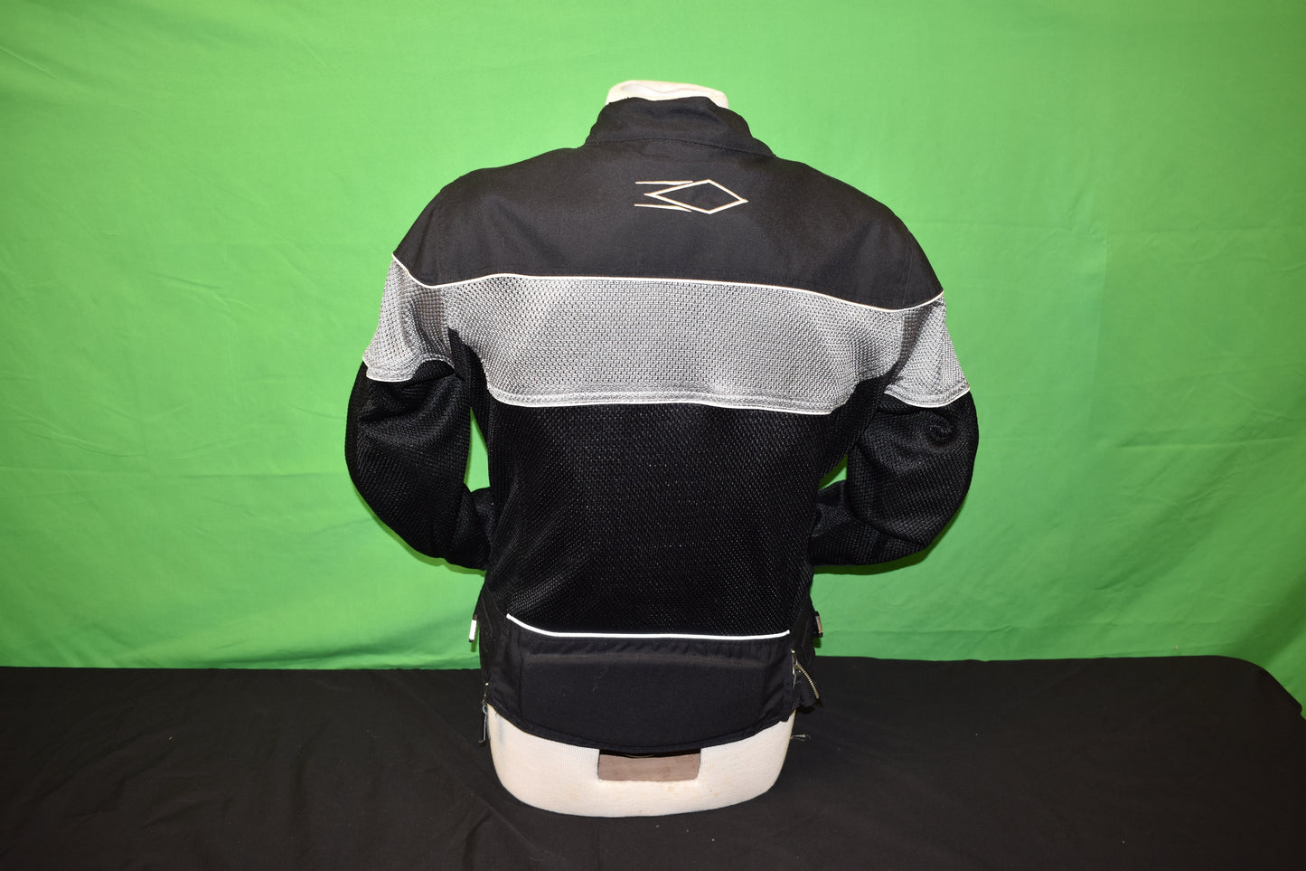 Power Trip Woman's Padded Riding Jacket Size Large