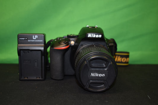 Nikon D5600 DSLR Camera