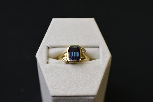 14k Green Topaz and Diamond Ring